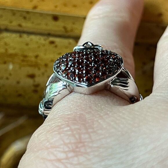 Natural Red Garnet Sterling Silver Claddagh Ring Size 5 - Picture 2 of 9